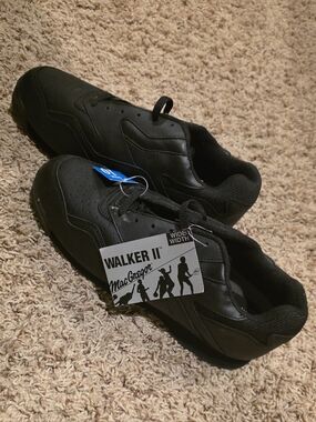 NWT MacGregor Walker II wide Men's size 10 black lace-up mobility safe shoes